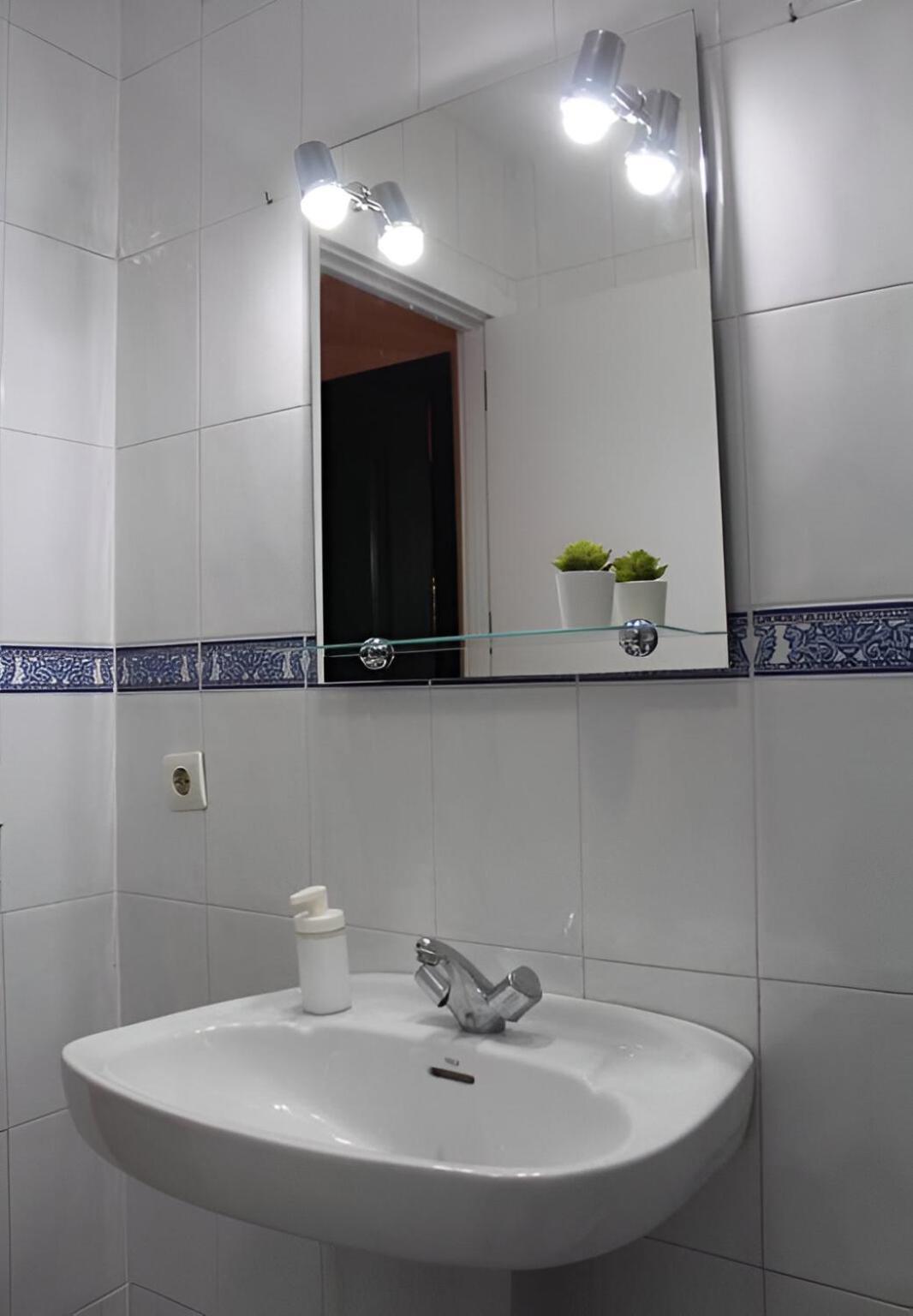 شقة Renovado Y Muy Cerca Del Centro Urbano مالقة المظهر الخارجي الصورة